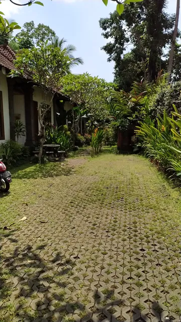 Sayan Romantis Guest House