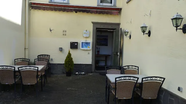 Vesuvio Pizzeria Ulmen Napoletana