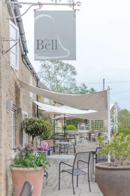 The Bell at Hampton Poyle
