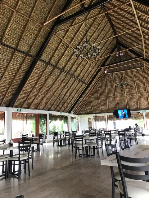 La Barca Restaurante