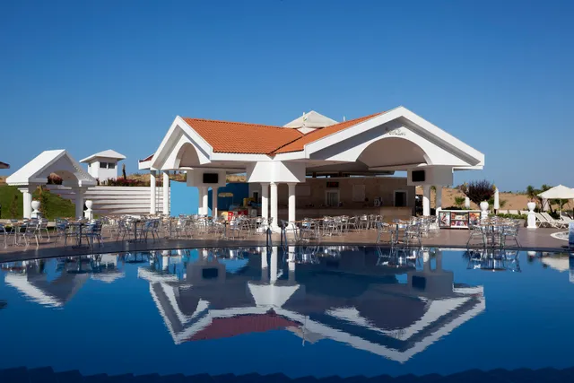 Roma Beach Resort & Spa