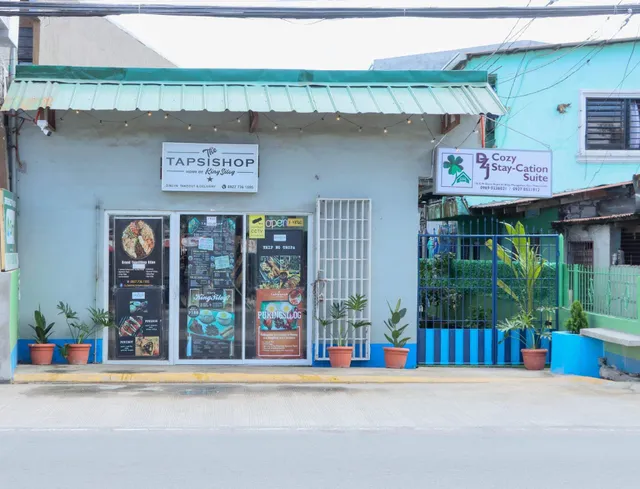 DZJ Cozy Stay-Cation Suite