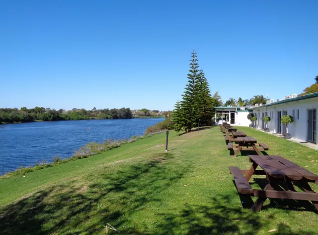 Moon River Motor Inn & Kempsey Riverside Chinese