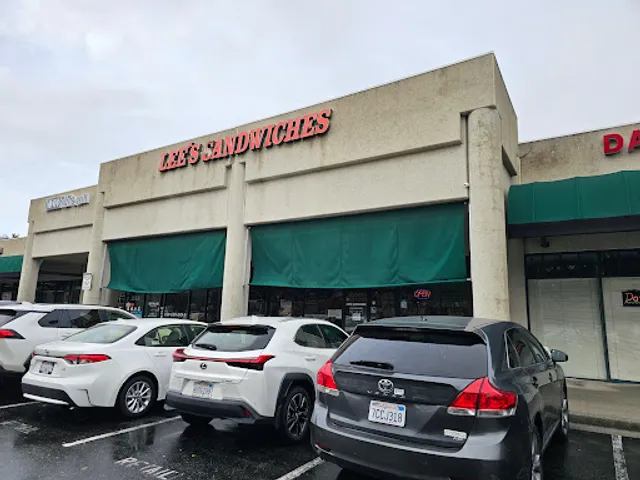 Lee's Sandwiches