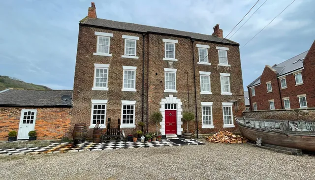 Moonfleet Boutique Hotel