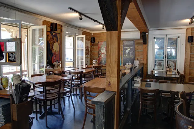 Microbrasserie À la Fût | Saloon & Boutique