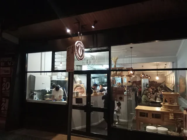 Mulino Woodfire Pizzeria