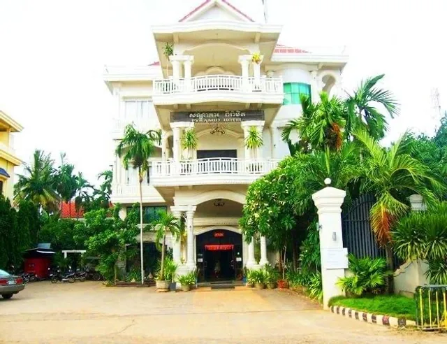 Pyramid Hotel Spa & Restaurant