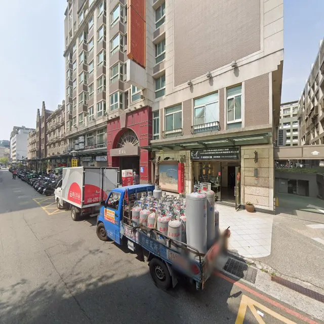 Funja Colorful Hotel