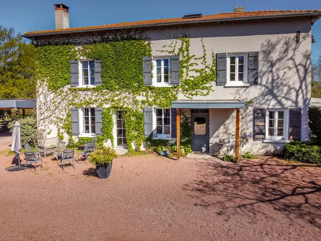 Chambres d'hôtes - Hôtel - Ouches, Roanne, Loire - Pensions équestres - Domaine d'Aromm
