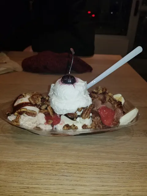 Mitchell’s Ice Cream (Strongsville Shop)