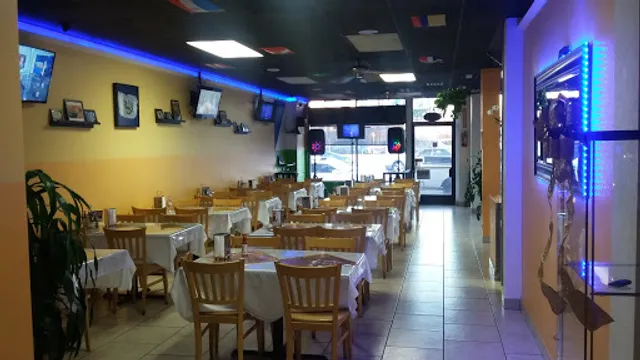 Mi Bandera Pupusería & Restaurante #2