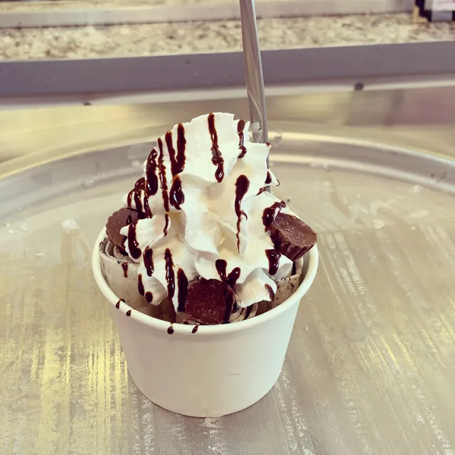 Frio Rolled Ice Cream