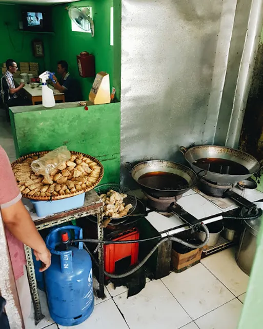 Batagor & Mie Baso Isan
