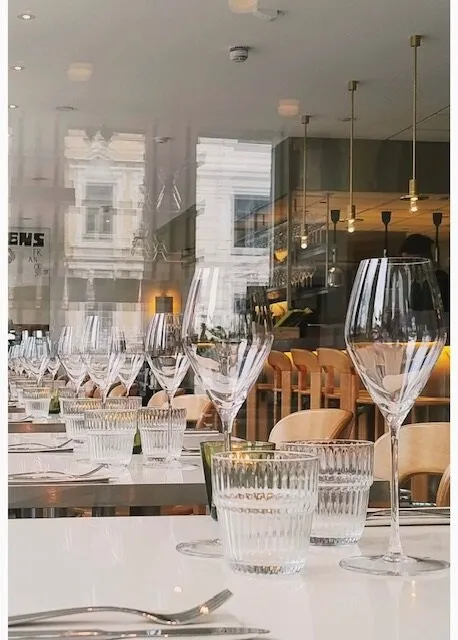 Frances Vin- og kaffebar