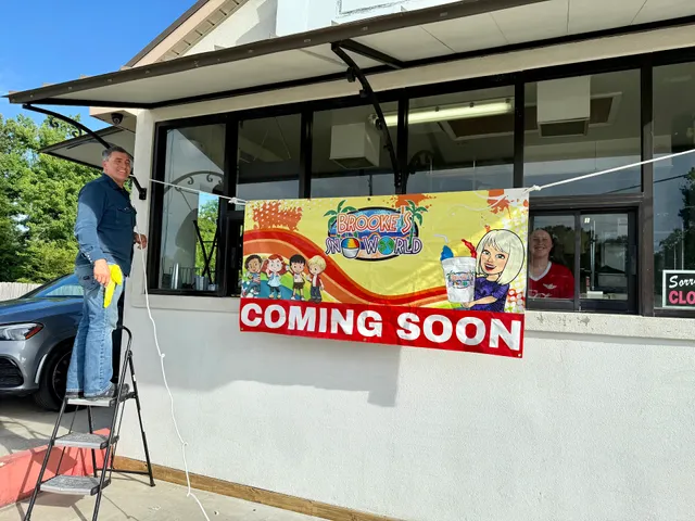 Brooke's Sno-World- Prairieville