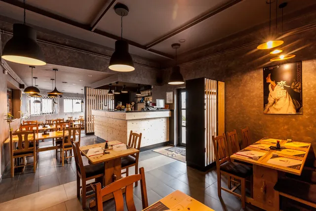 Papírtigris Sushi & Wok Bar