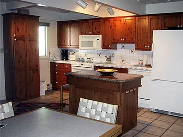 Chateau Blanc Condominiums