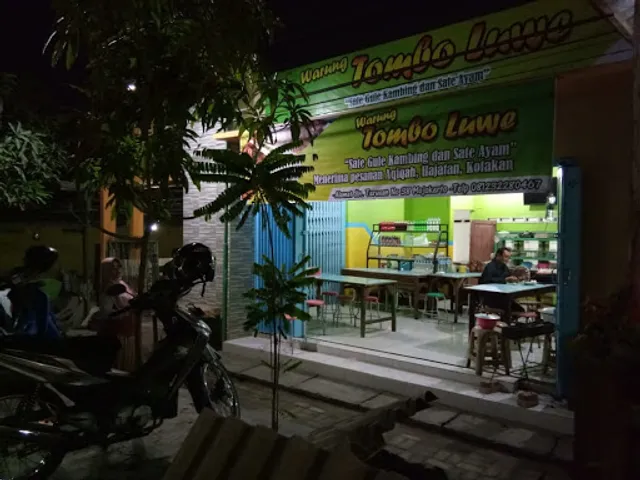 Warung "Tombo Luwe" Terusan,Sate GuLe Kambing & Sate Ayam,(Depan kuburan panjang Losari)