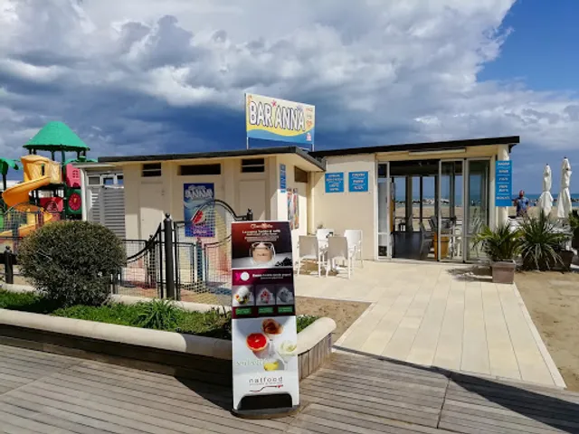 Beach Bar Anna zona 99