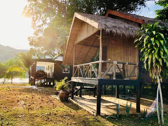 Koh Andaet café / lodge