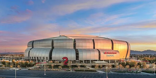 Holiday Inn Glendale - Stadium & Ent Dist by IHG