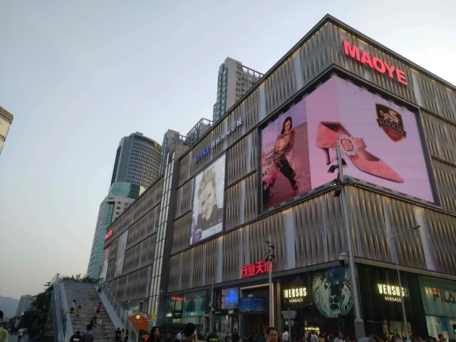 MOI Department Store