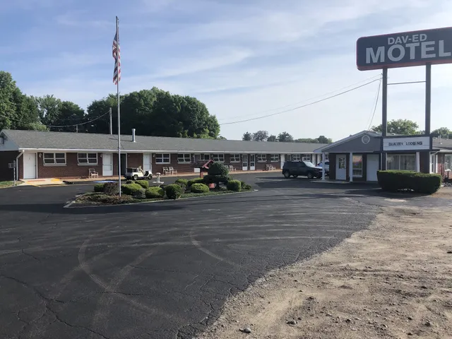 Dav-Ed Motel