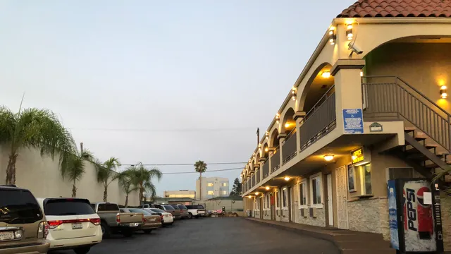 Catalina 8 Inn Motel