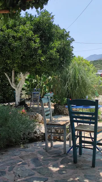 Κρητική Παραδοσιακή Ταβέρνα ΜΑΥΡΟΜΟΥΣΤΑΚΟΣ