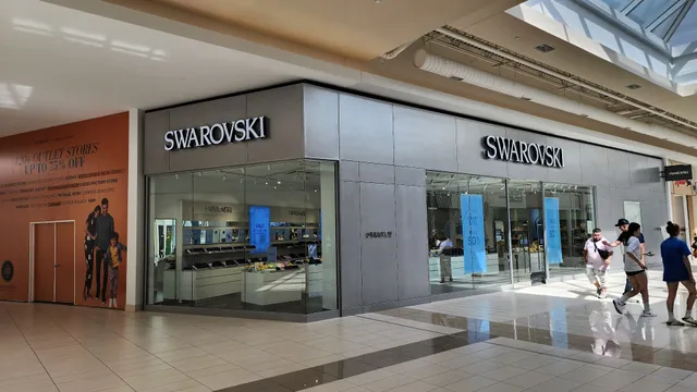 Swarovski Fashion Outlets Niagara Falls