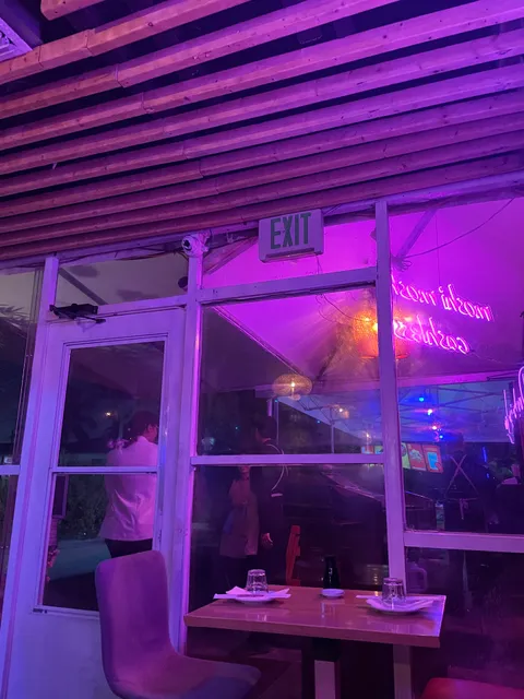 photo-1