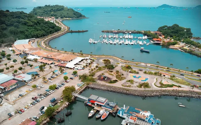 MARINN Tropical Vibes Hotel