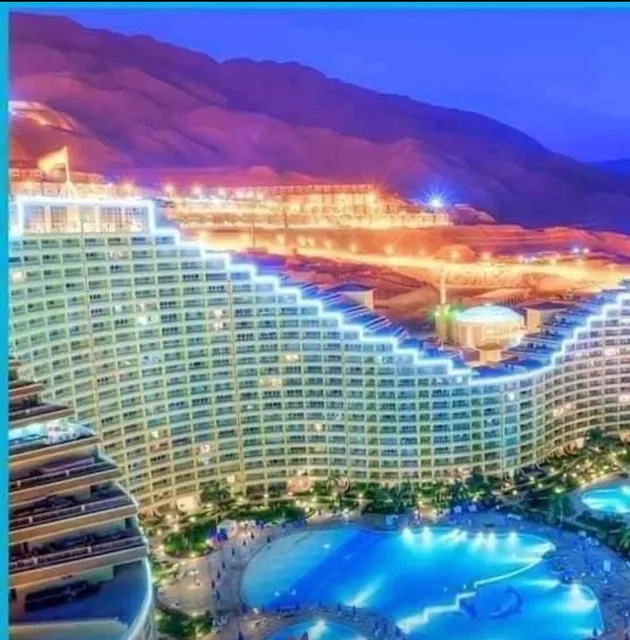 الحدائق المعلقة بورتو السخنة