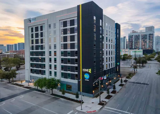 Tru by Hilton Houston Downtown Convention Center