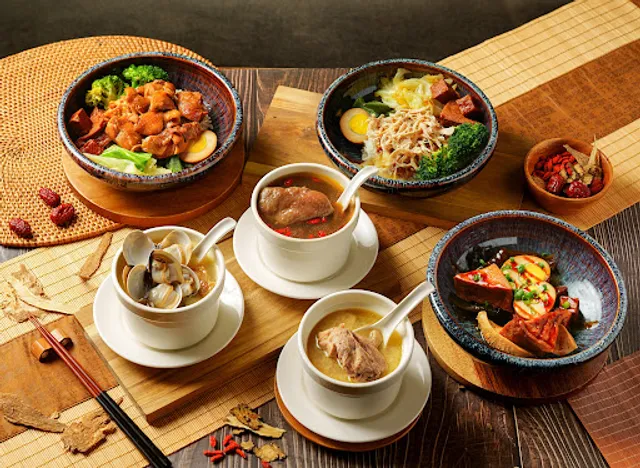 御膳煲養生雞湯館