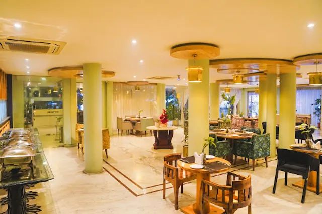 HIVE Restaurant & Bar