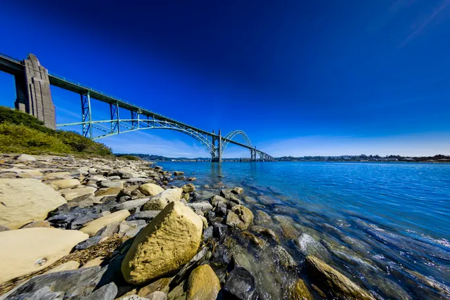Yaquina Bay Bridge Trail