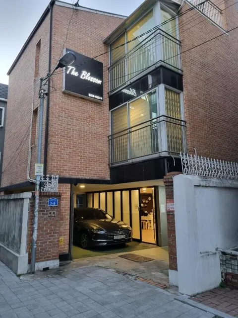 The Blossom Yeonnam Guesthouse