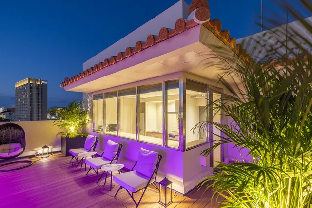 ALPHABED INN 那覇国際通りEAST