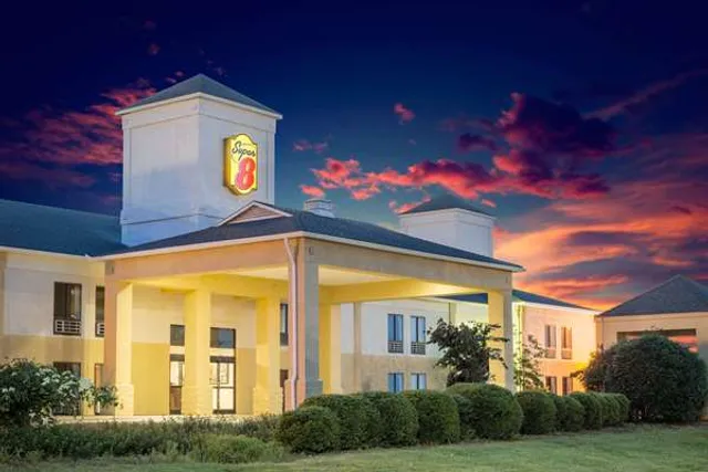 Super 8 by Wyndham Clemmons/Winston-Salem Area I-40