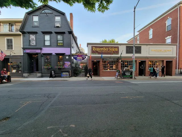 Remember Salem Gifts