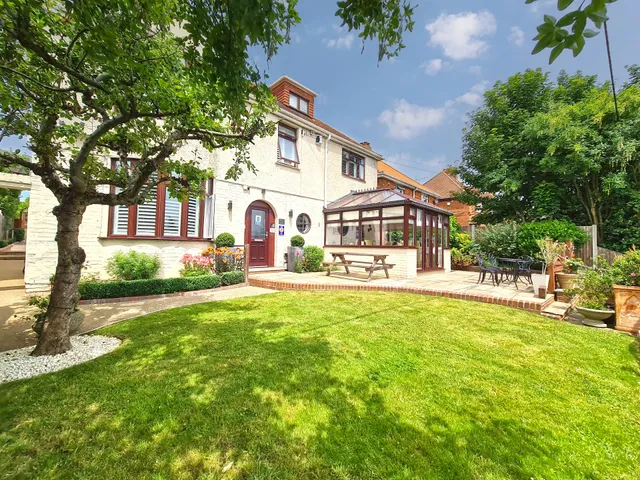 Harriet House Bed and Breakfast Canterbury