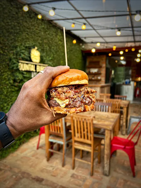 Quintal Burger 375