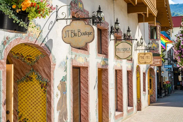 Leavenworth Boutiques