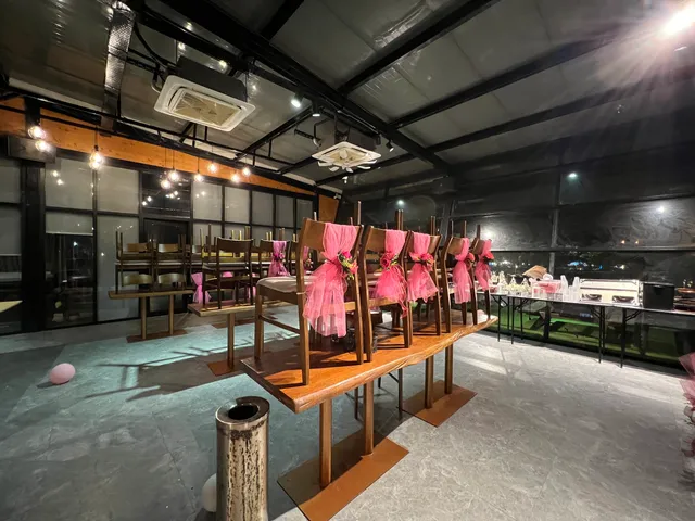 Woody's Kitchen and Bar