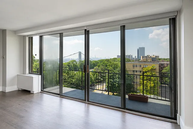 2400 Hudson Apartments