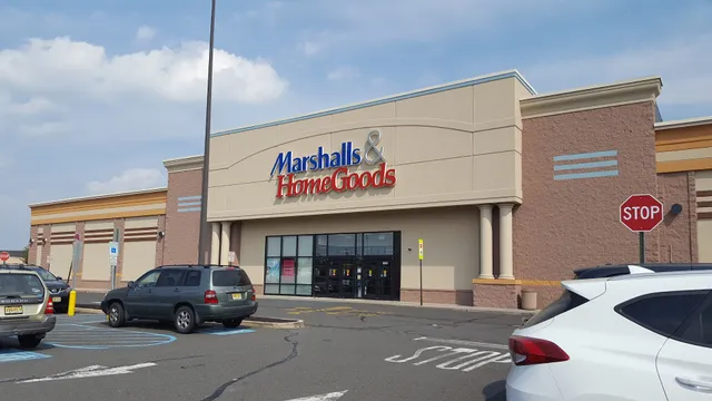 Marshalls & HomeGoods