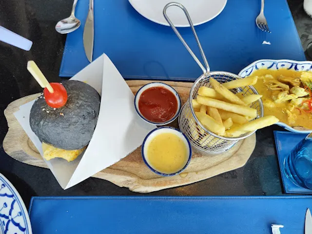 Blue Mango Bar & Grill