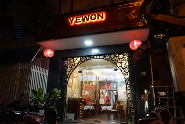 Nhà hàng Yewon